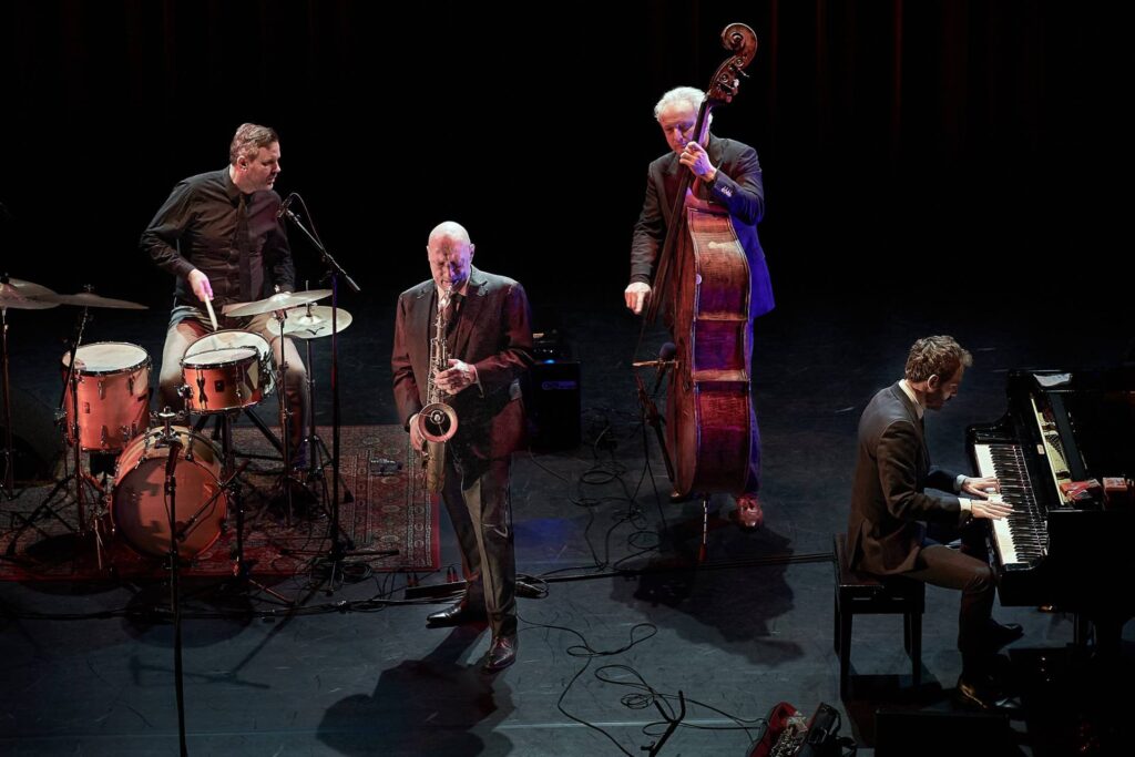 Spinoza Jazz Quartet met Ben van den Dungen bij Podium aan Zee